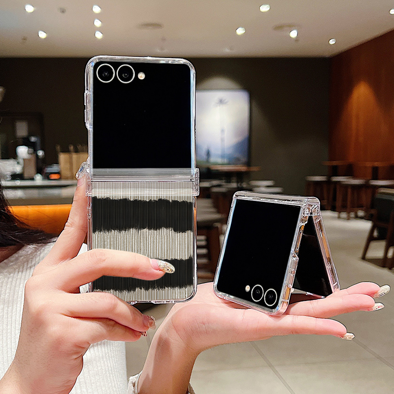 Striped Pattern Transparent Ph - огляд і ціна Phone Cases Z Fold 6