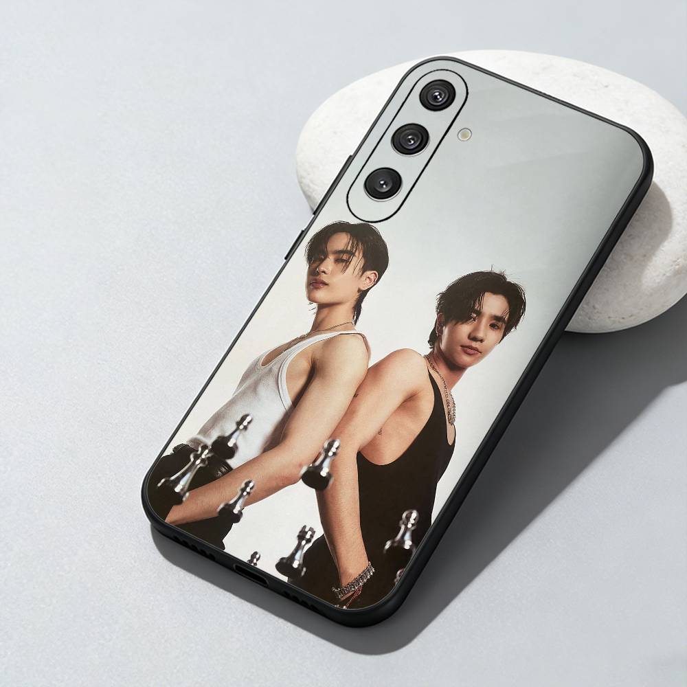 D-Devil K-Kiss Perth x Santa C - огляд і ціна Phone Cases Perth