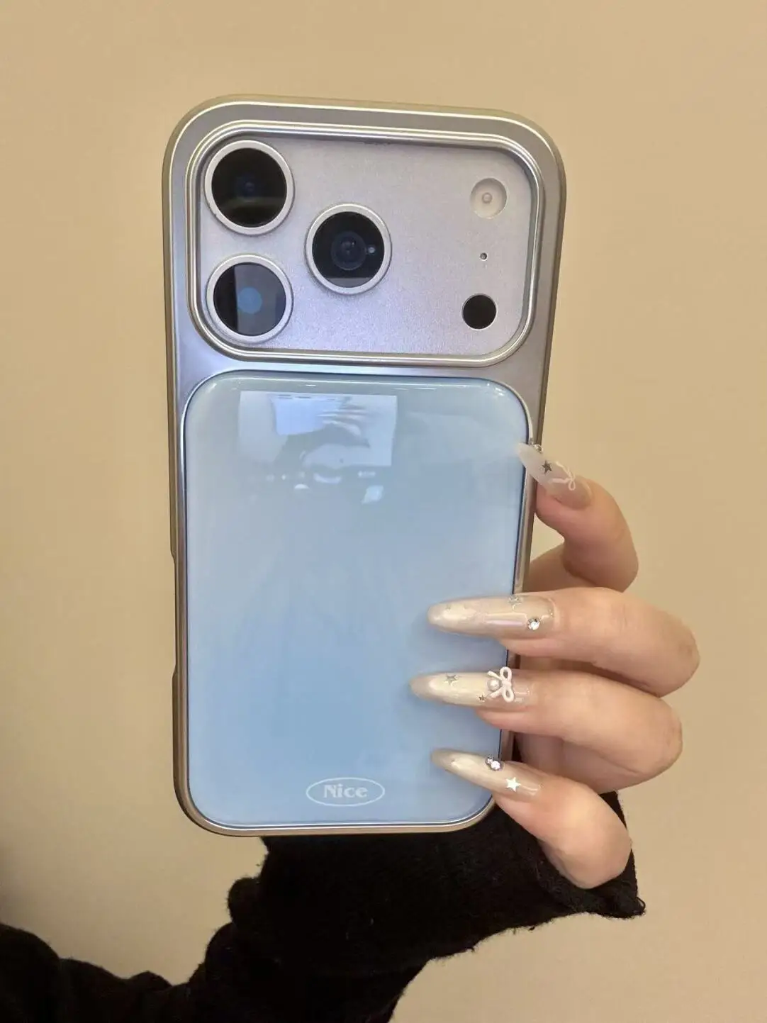Pink Blue English Label Person - огляд і ціна Phone Cases That Charge Your Phone