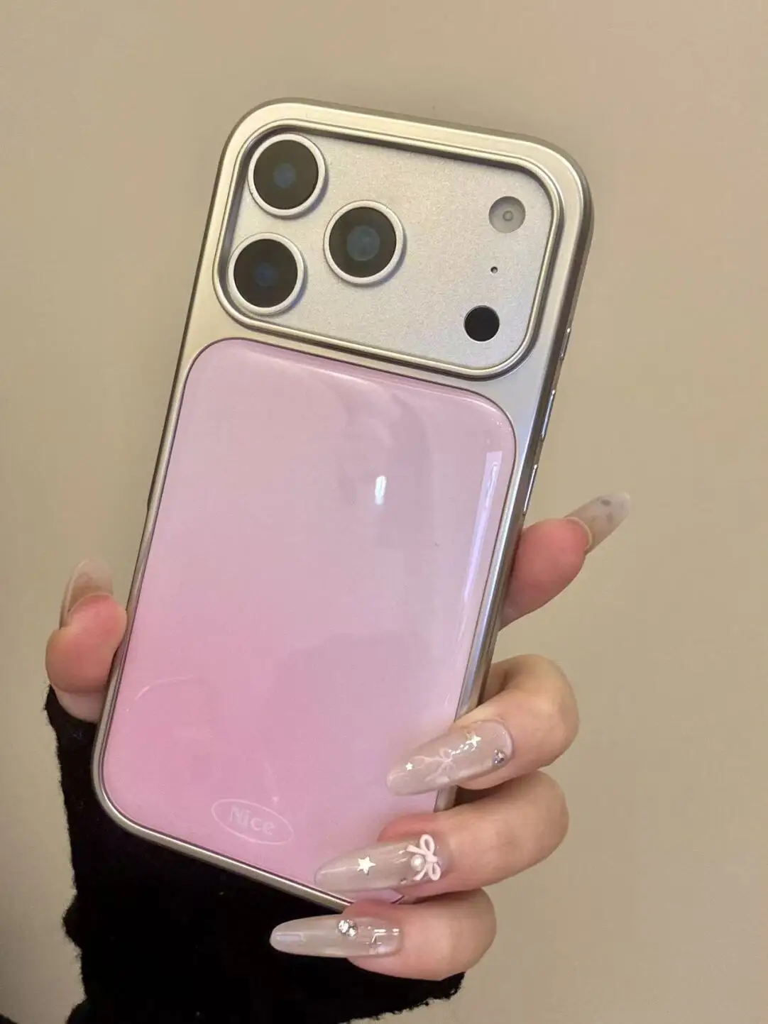 Pink Blue English Label Person - огляд і ціна Phone Cases That Charge Your Phone