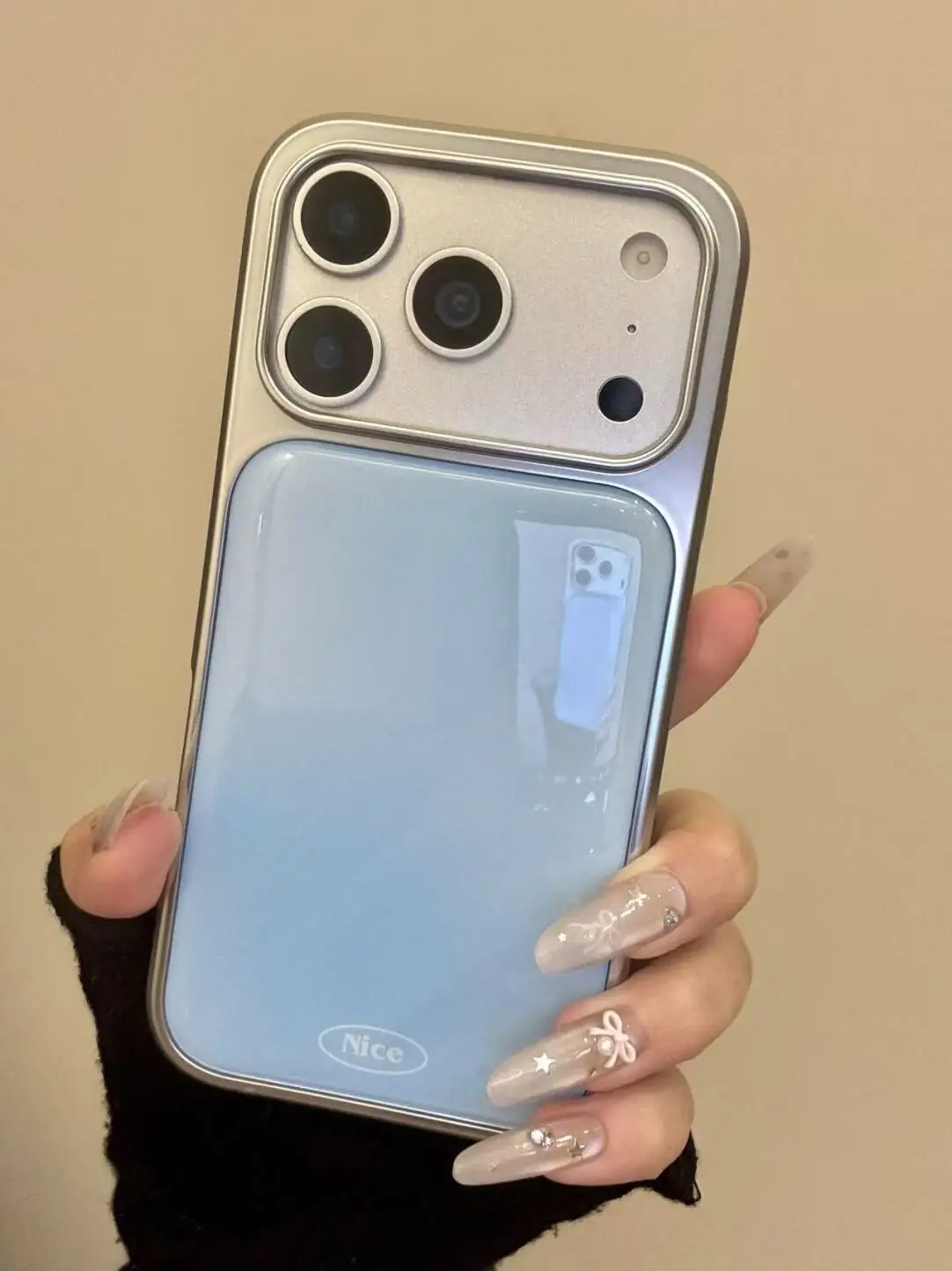 Pink Blue English Label Person - огляд і ціна Phone Cases That Charge Your Phone