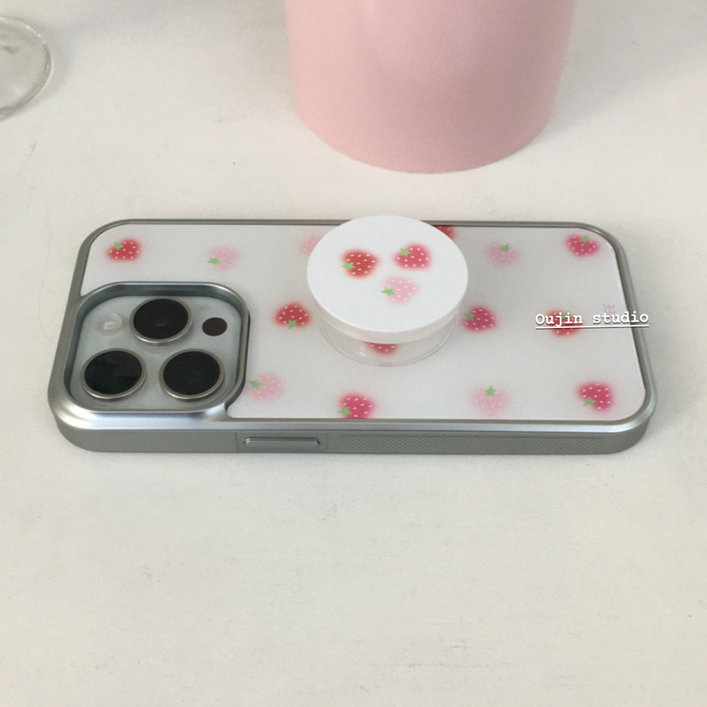 Ins Korean Strawberry With Cre - огляд і ціна Phone Cases That Charge Your Phone
